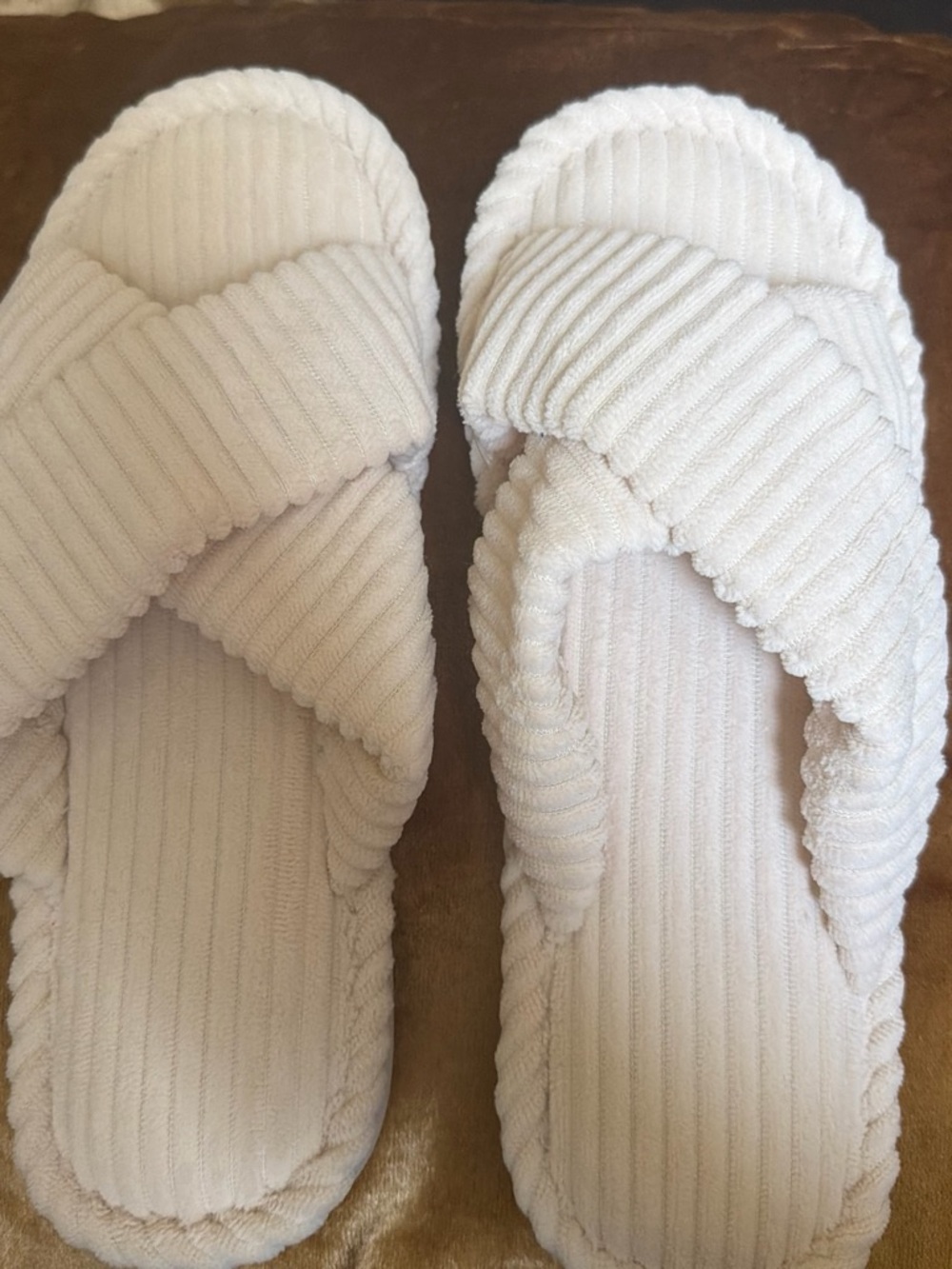 Plush White Ribbed Cross-Band Slide Slippers for Women
